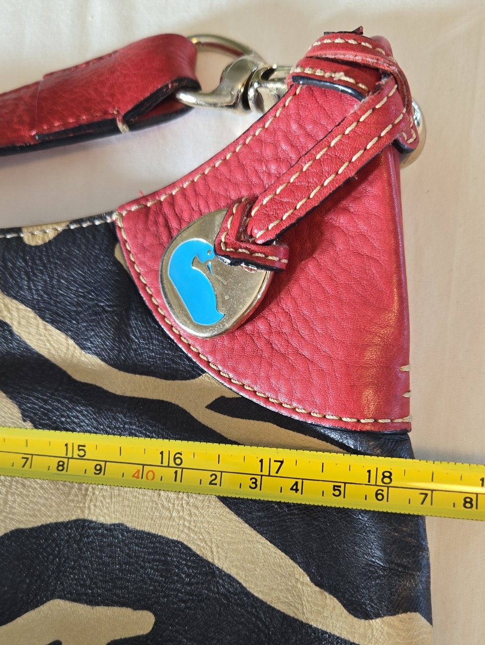 Huge Dooney & Bourke - Picture 7 of 16